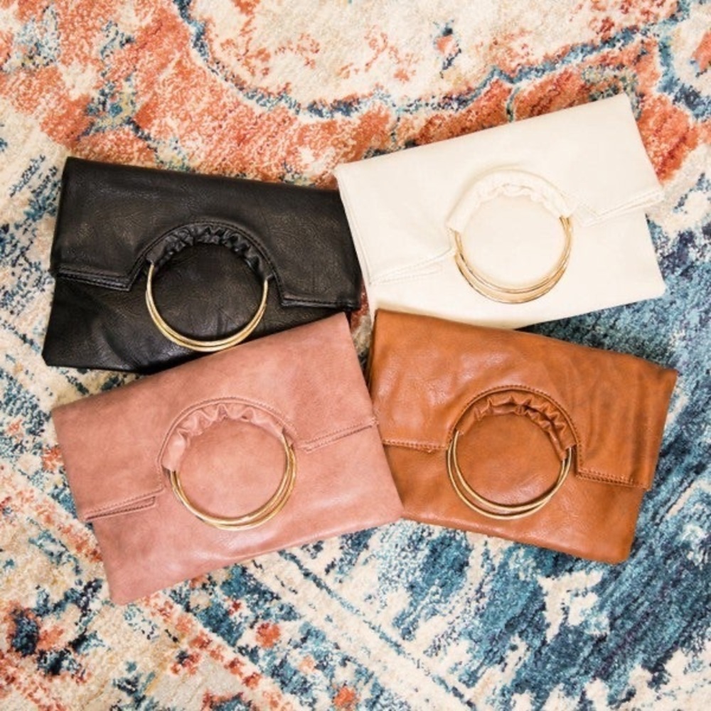 NWT  O Ring Clutch Handbag